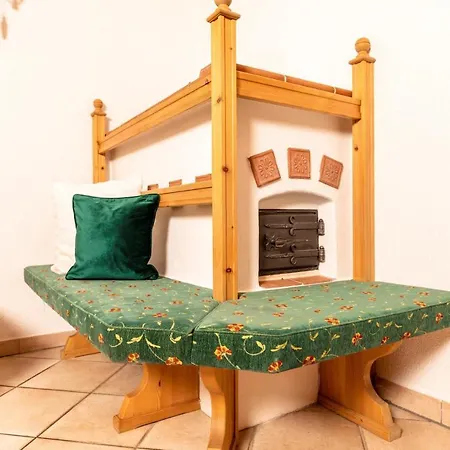 Home, Nyaraló *