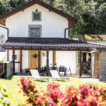 Holiday home Home, *